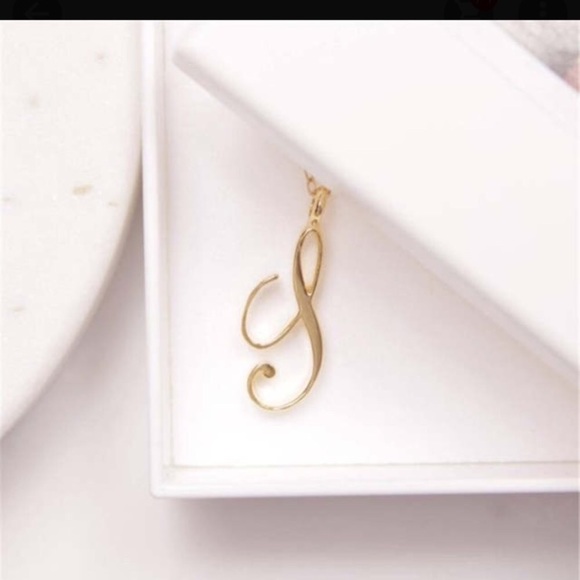 Initial Necklace - Picture 5 of 7